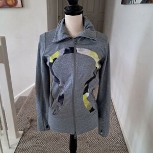 *Final Price* Lululemon Jacket Women's 6 Gray In Stride Logo Athletic Sporty